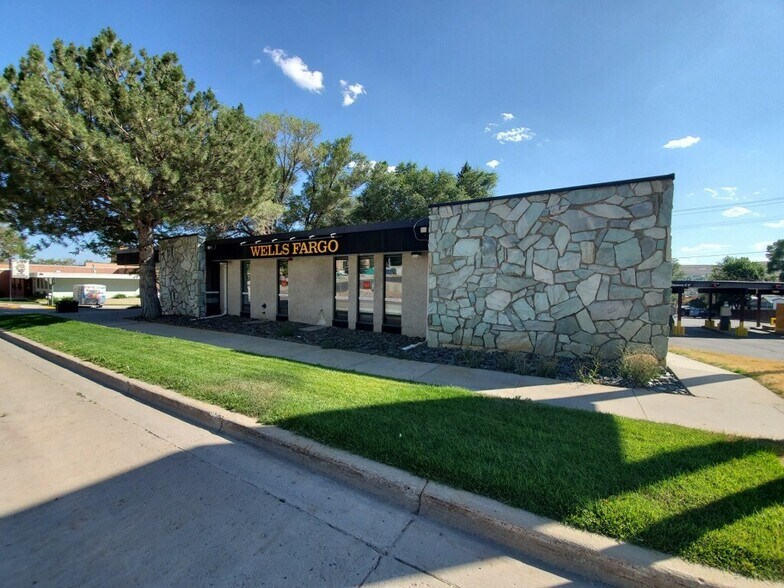 Primary Photo Of 125 W Flaming Gorge Way, Green River Bank For Sale