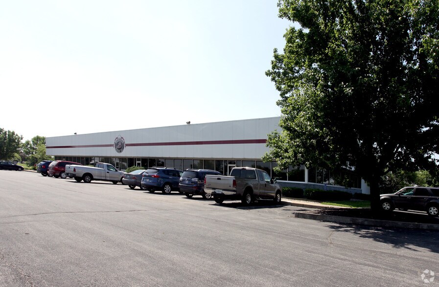 More Photos Of 941-955 Monument Dr, Lebanon Light Manufacturing For Lease