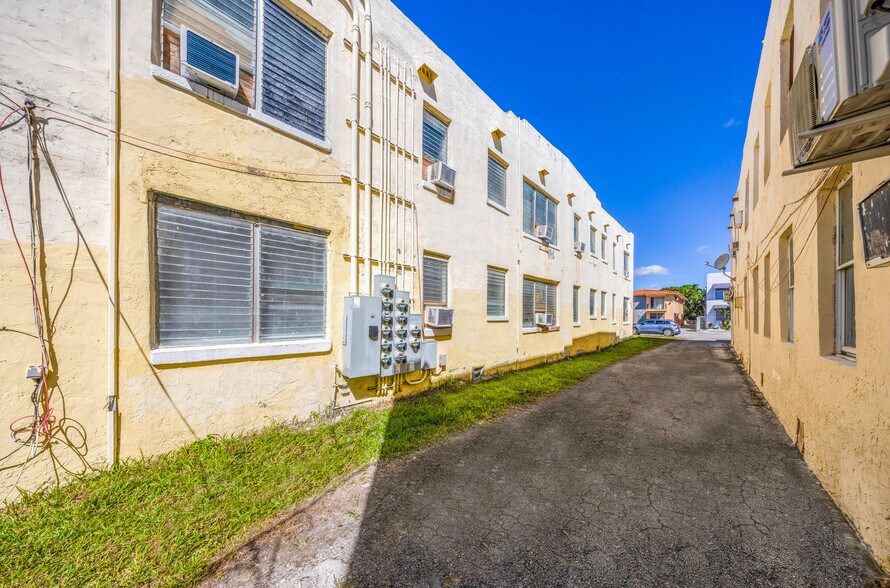 More Photos Of 2028 SW 6th St, Miami Apartments For Sale