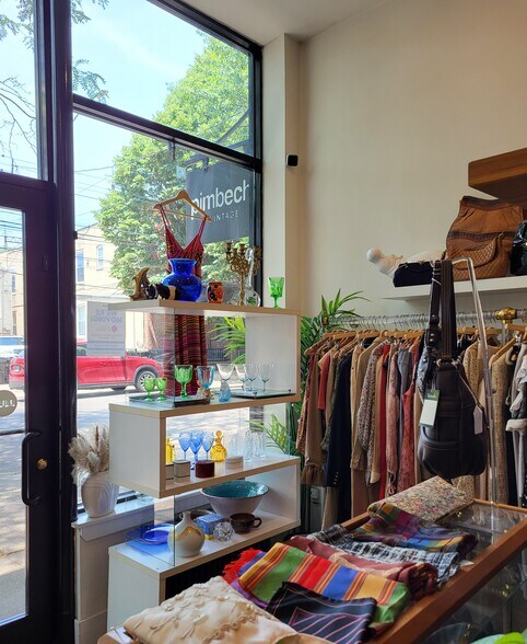 More Photos Of 2273 28th St, Astoria General Retail For Lease