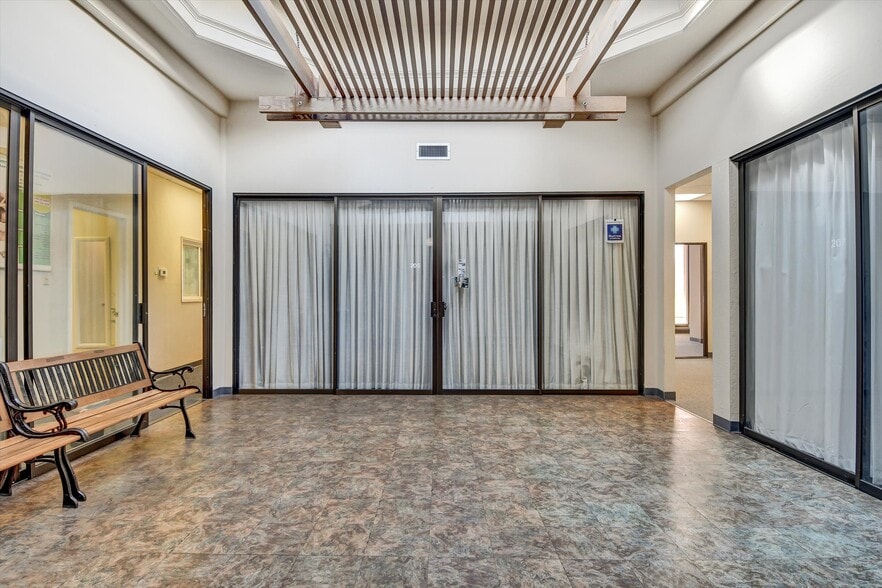 More Photos Of 626 Grant Ave, San Francisco Office For Lease