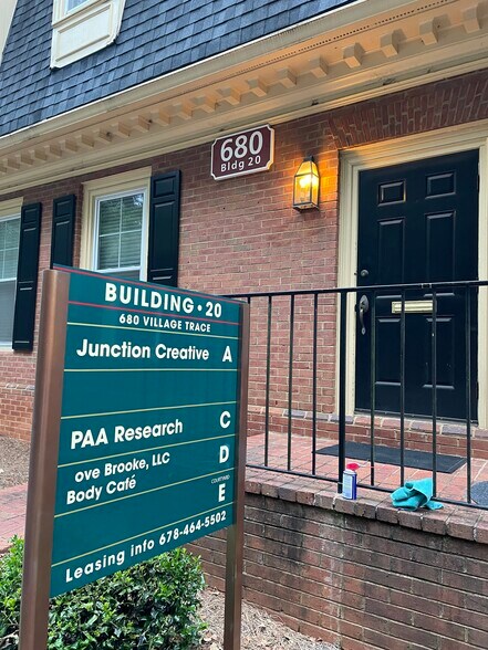More Photos Of 680 Village Trce NE, Marietta Loft Creative Space For Lease