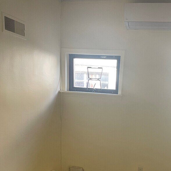 More Photos Of 10 Union Ave, Lynbrook Office For Sale