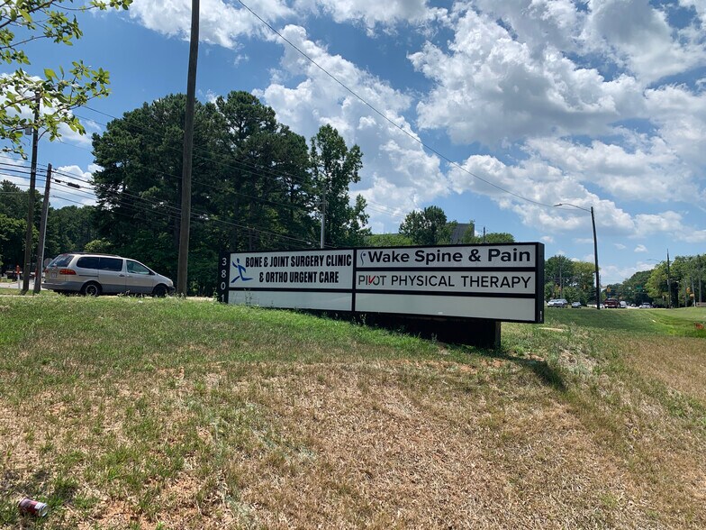 More Photos Of 3801 Wake Forest Rd, Raleigh Medical For Lease