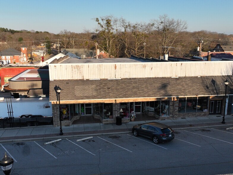 More Photos Of 15-17 S Commerce St, Liberty Storefront For Sale