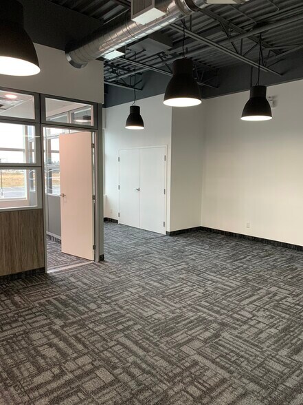 More Photos Of 3465 Rebecca St, Oakville Office For Sale