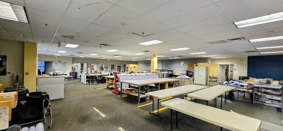 More Photos Of 840 S Pickett St, Alexandria Manufacturing For Sale