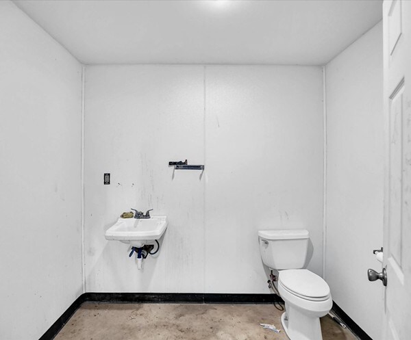 More Photos Of 3612 W Bloomington Rd, Champaign Truck Terminal For Sale