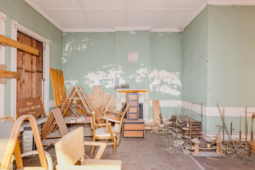 More Photos Of 217 W Lamar St, Americus General Retail For Sale