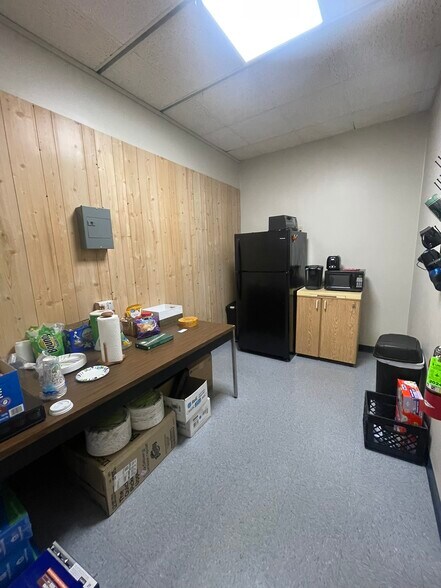 More Photos Of 3107 Beale Ave, Altoona Office For Sale