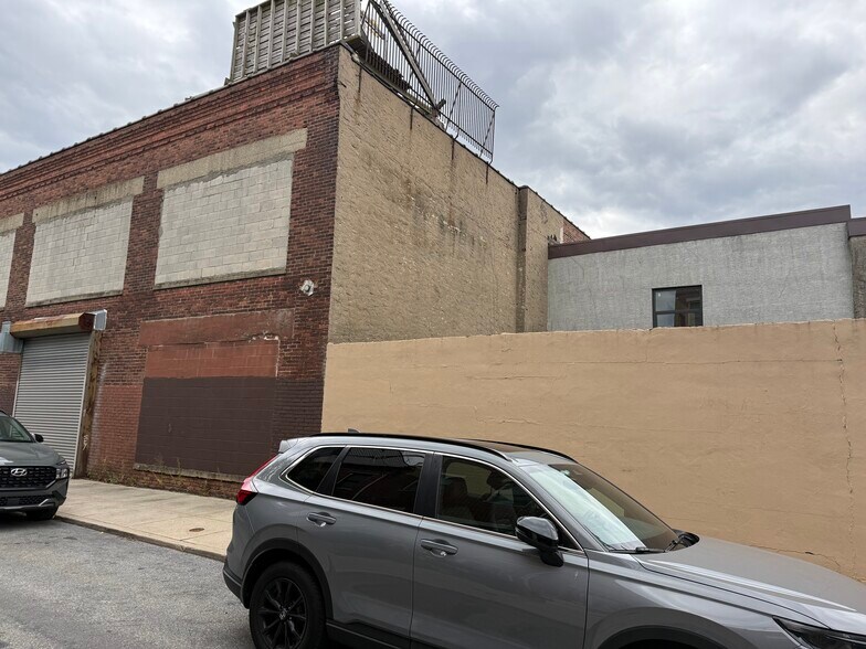 More Photos Of 2031-2035 Washington Ave, Philadelphia Freestanding For Lease