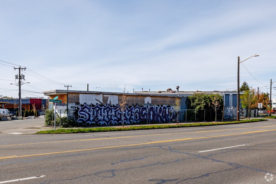 More Photos Of 902 NW Ballard Way, Seattle Warehouse For Sale