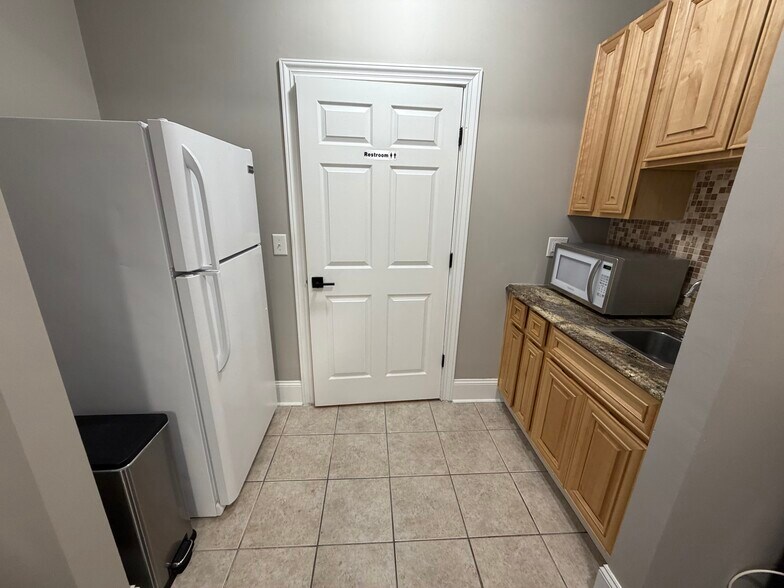 More Photos Of 9310 Old Kings Rd S, Jacksonville Office For Lease