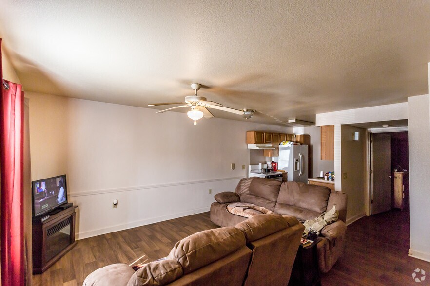 More Photos Of 141 Market St, Monticello Apartments For Sale