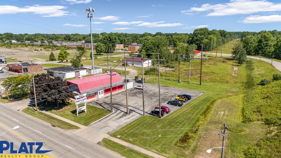 Primary Photo Of 2600 W Market St, Warren Restaurant For Sale