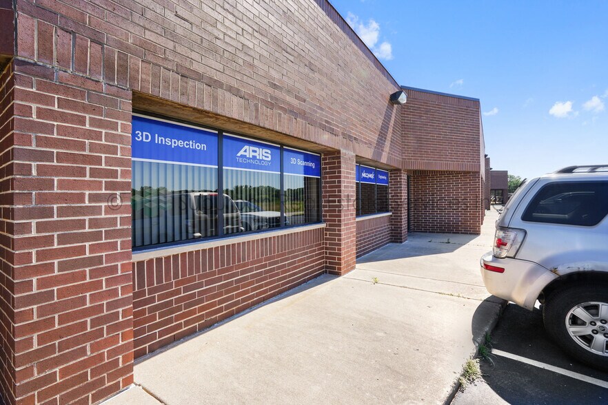 More Photos Of 241 Oswald Ave, Batavia Flex For Sale