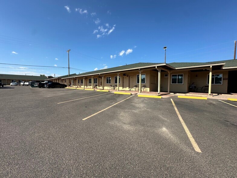 More Photos Of 1022 W Lincolnway, Cheyenne Hotel For Sale