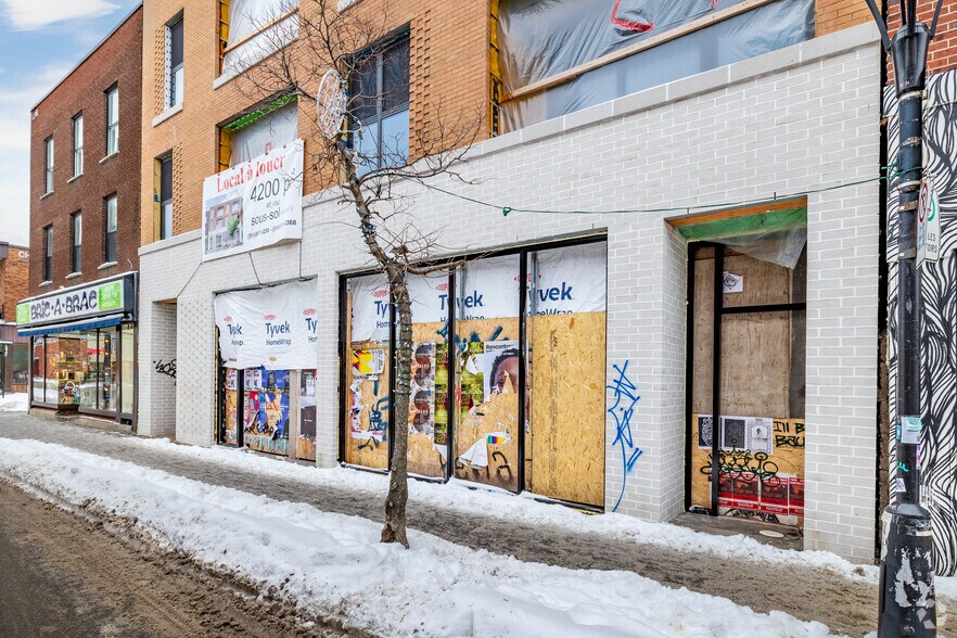 More Photos Of 3527 Rue Ontario E E, Montréal Storefront Retail Residential For Lease
