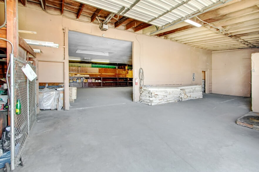 More Photos Of 2396 E Steel Rd, Colton Warehouse For Lease