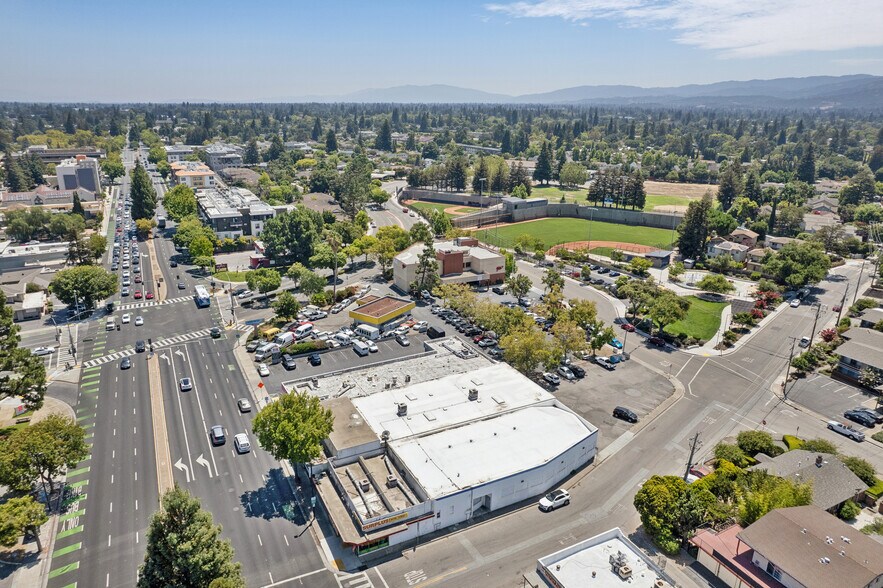 More Photos Of 1297 W El Camino Real, Mountain View Freestanding For Lease