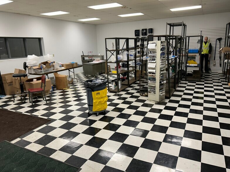 More Photos Of 1009 5th Ave, Mckeesport Warehouse For Sale