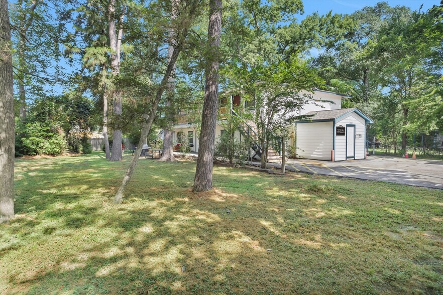 More Photos Of 1107 Palestine St, Conroe Apartments For Sale