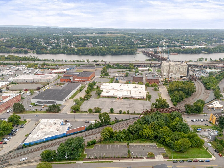 More Photos Of 329 N Pearl St, Albany Land For Sale