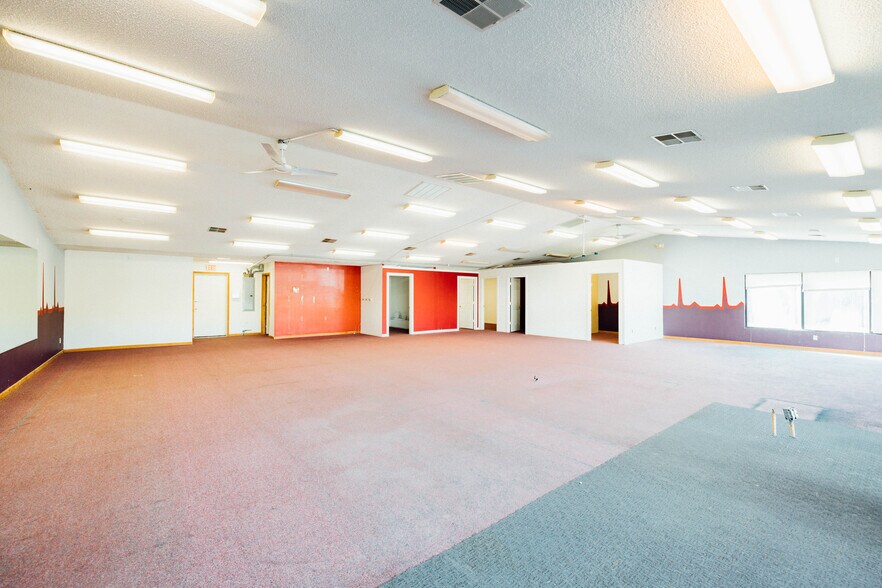 More Photos Of 8365 Silver Lake Rd, Linden Service Station For Lease