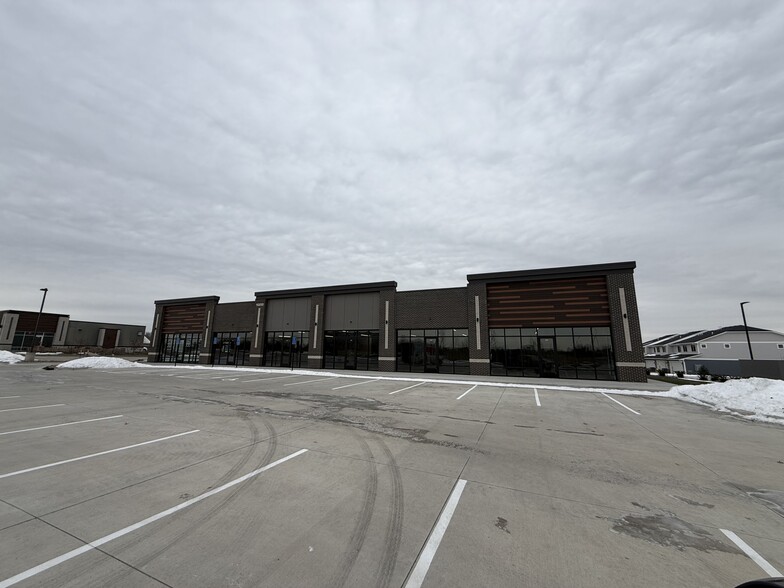 Primary Photo Of 10200 NW 62nd Ave, Johnston General Retail For Lease