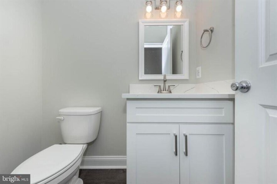 More Photos Of 400 N Patterson Park Ave, Baltimore Flex For Sale