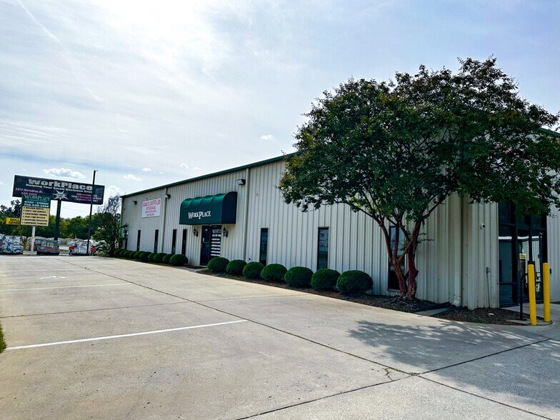 More Photos Of 2317 Meridian St, Huntsville Light Distribution For Lease
