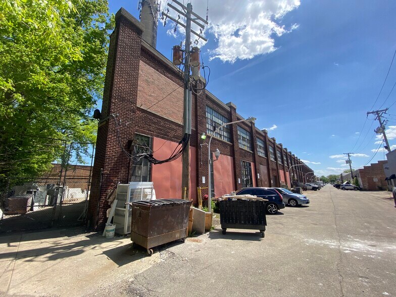 More Photos Of 4850 W Bloomingdale Ave, Chicago Warehouse For Sale