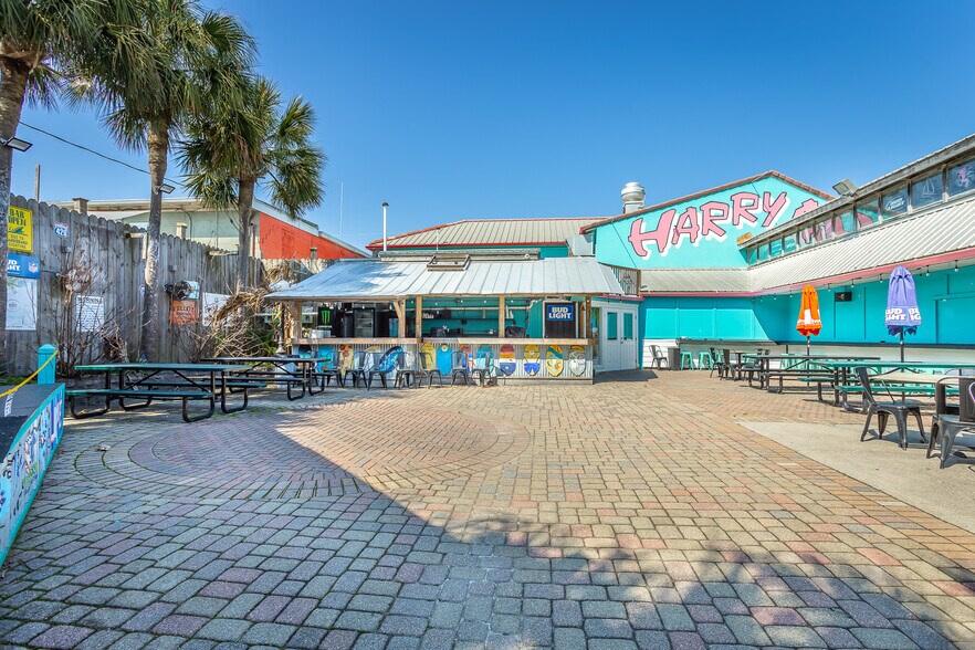 More Photos Of 28 W Bayshore Dr, Saint George Island Restaurant For Sale