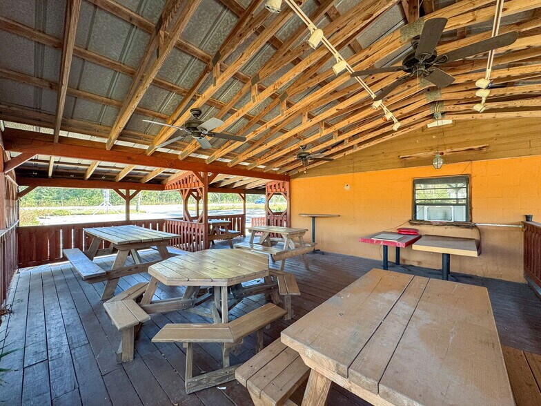 More Photos Of 15525 Shady Hills Rd, Spring Hill Restaurant For Sale