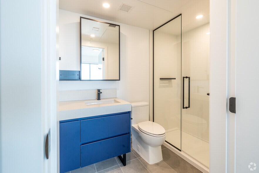 More Photos Of 2488 Granville St, Vancouver Apartments For Lease