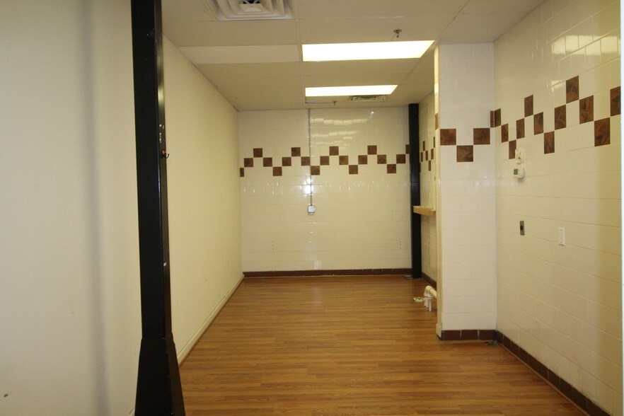 More Photos Of 3852 Dulles South Ct, Chantilly Warehouse For Lease