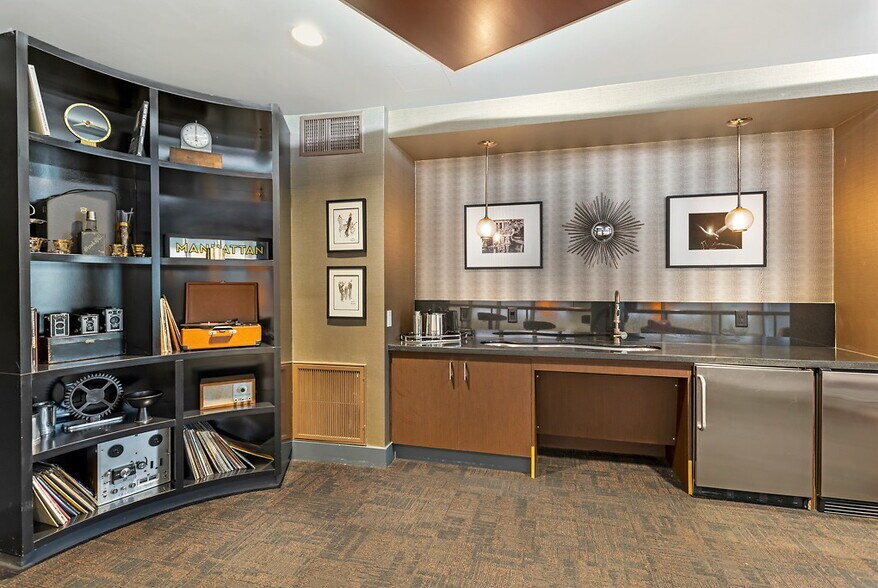 More Photos Of 5200 Wilshire Blvd, Los Angeles Apartments For Lease