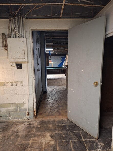 More Photos Of 525 Main St, Altavista Restaurant For Sale