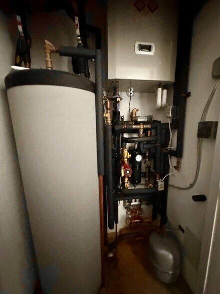 More Photos Of 571 Ocean Pky, Brooklyn Apartments For Sale