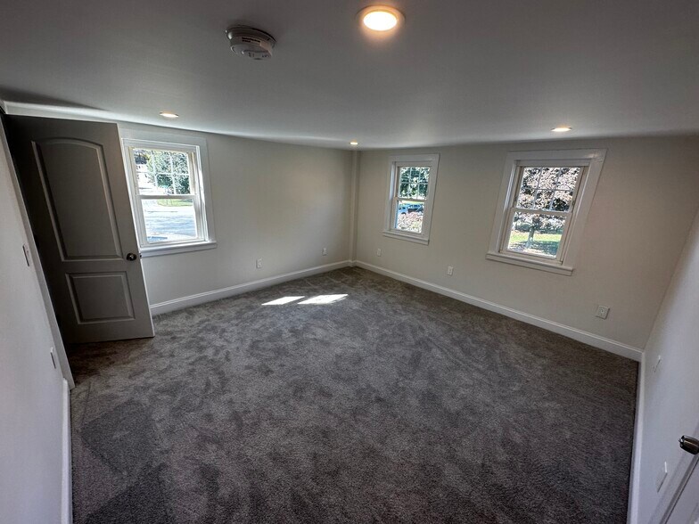 More Photos Of 36 Church St, West Boylston Multifamily For Sale