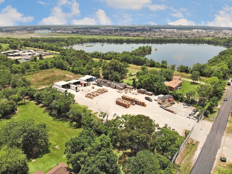 More Photos Of 903 Steele Rd, Highlands Warehouse For Sale