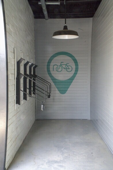 More Photos Of 5367 New Peachtree Rd, Chamblee Unknown For Lease