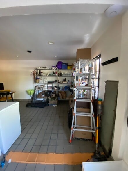 More Photos Of 7459 Melrose Ave, Los Angeles Restaurant For Lease