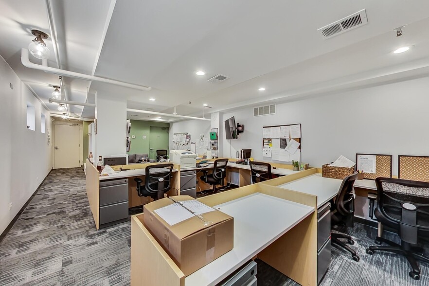 More Photos Of 324 W Touhy Ave, Park Ridge Office For Lease