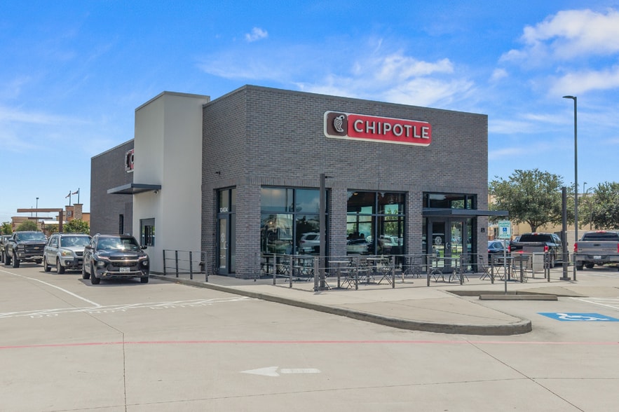 Primary Photo Of 10404 Interstate 10 E, Baytown Fast Food For Sale