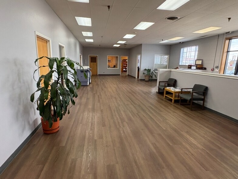 More Photos Of 7777-7801 E 40th Ave, Denver Warehouse For Sale