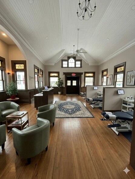 More Photos Of 475 College Hwy, Southwick Office For Sale