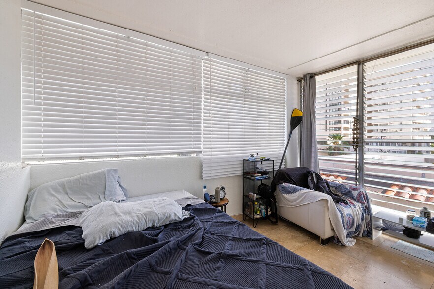 More Photos Of 254 Kaiulani Ave, Honolulu Apartments For Sale