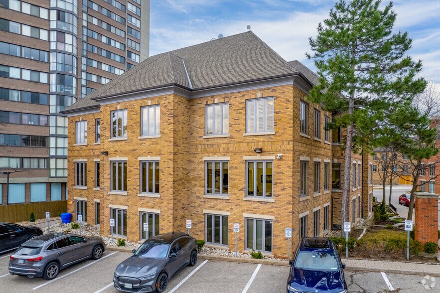 More Photos Of 4255 Sherwoodtowne Blvd, Mississauga Office For Lease