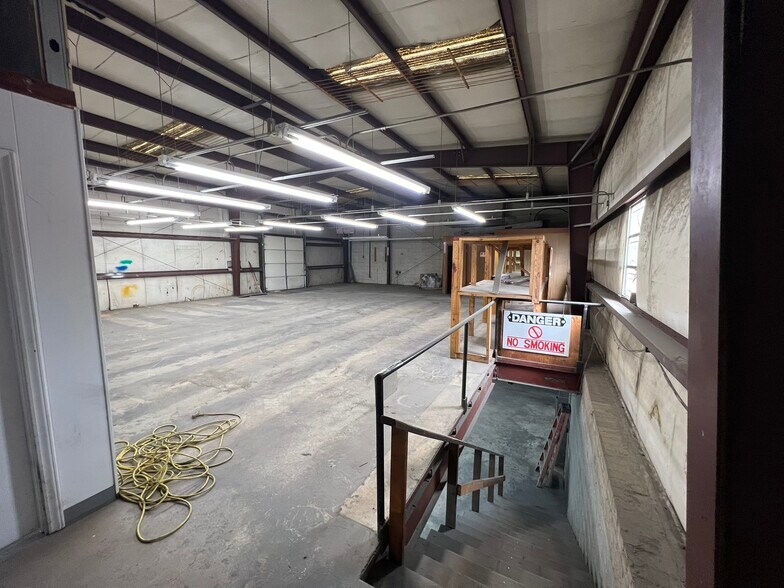 More Photos Of 2304 N Chester St, Gastonia Warehouse For Sale